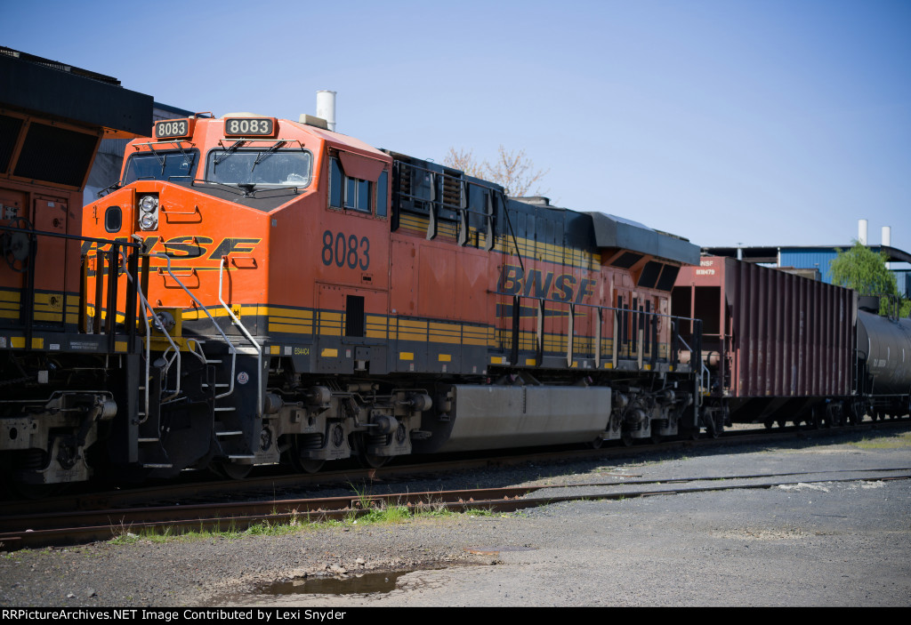 BNSF 8083